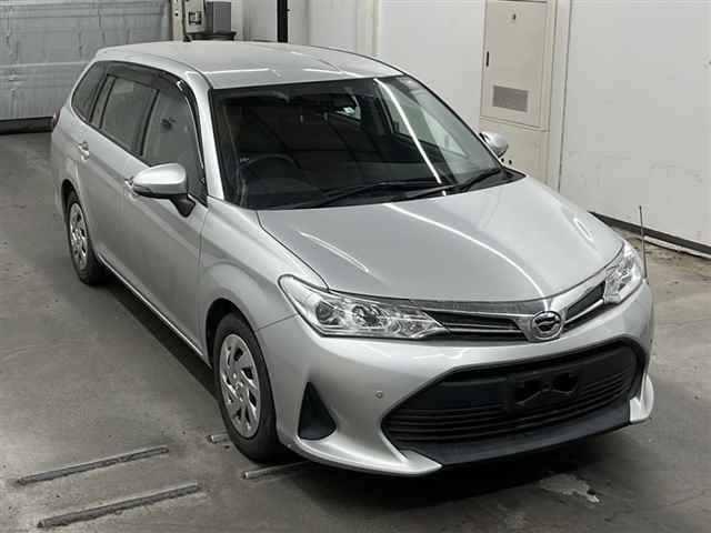 20135 TOYOTA COROLLA FIELDER NRE161G 2018 г. (MIRIVE Saitama)